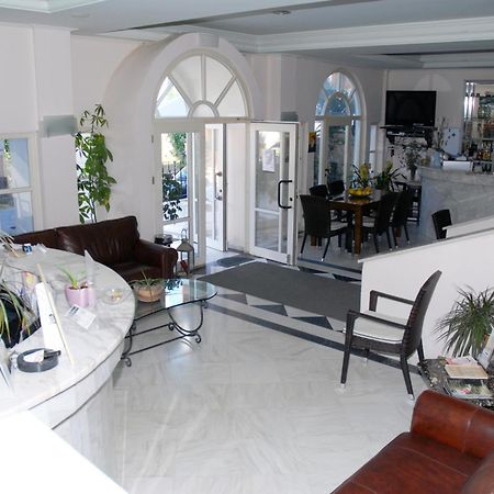 Amanda Hotel Karlovassi Luaran gambar